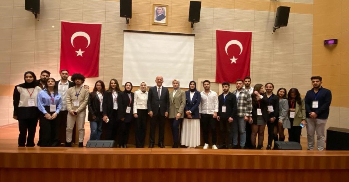 Mehmet Gün Erzurum Atatürk Üniversitesi’nde Düzenlenen "Avukatlık Üzerine" Söyleşisinde Konuştu